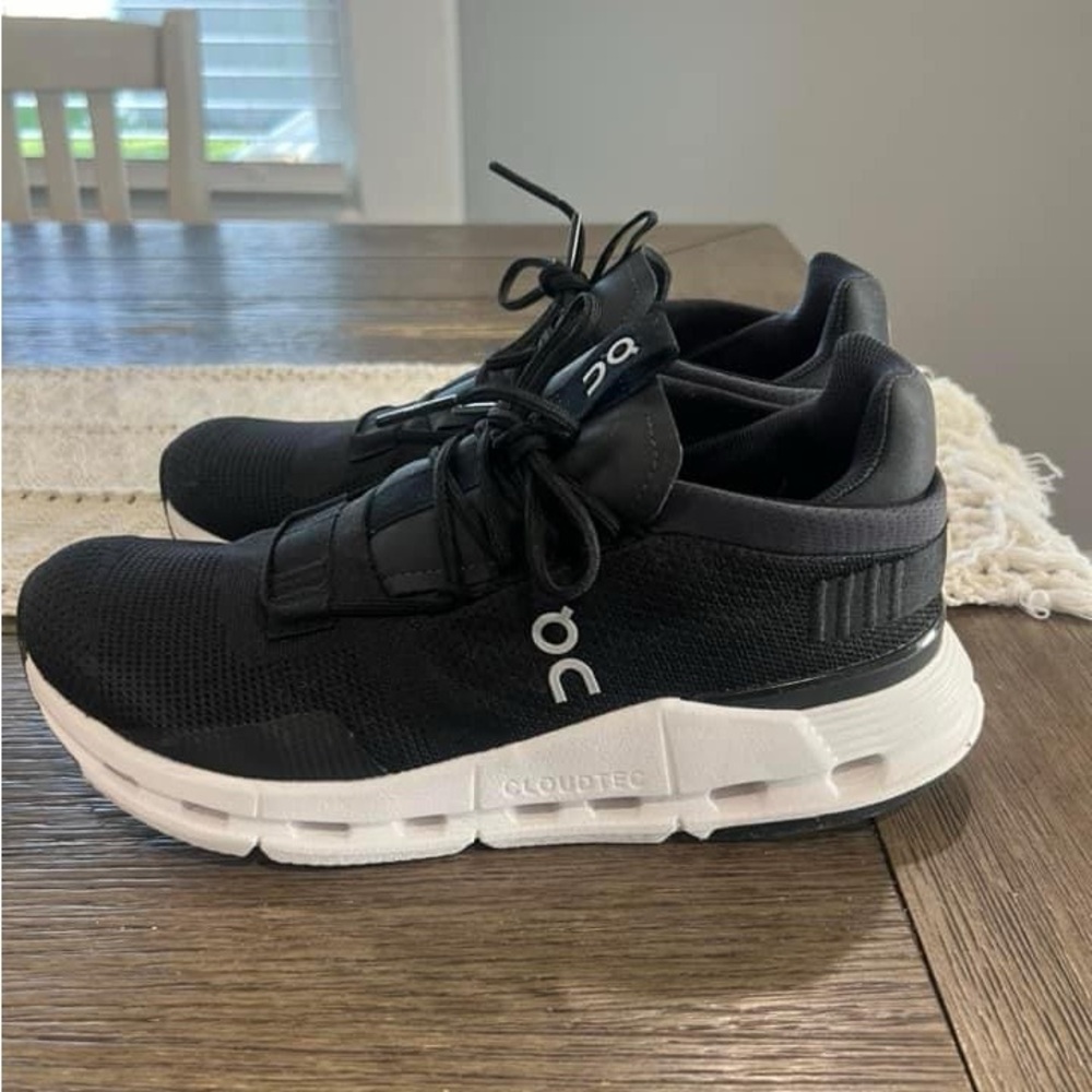 Brand new - never worn Oncloud Nova
Size : 9.5
Retails $160
Asking $145 - Picture 1 of 1